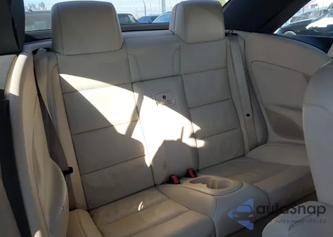 2012 Volkswagen Eos Executive z USA, uszkodzony, nr VIN WVWFW7AH7CV002213